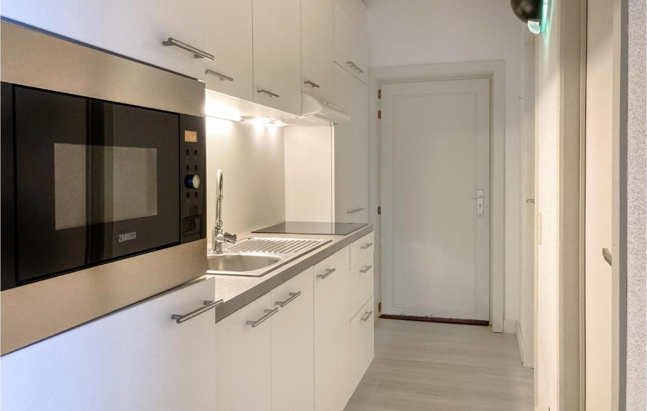 Gorgeous Apartment In Bredene With Kitchen Buitenkant foto